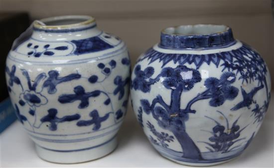 Two Chinese Ming blue and white jars, Wanli to Chongzheng period height 12.5 and 13.5cm